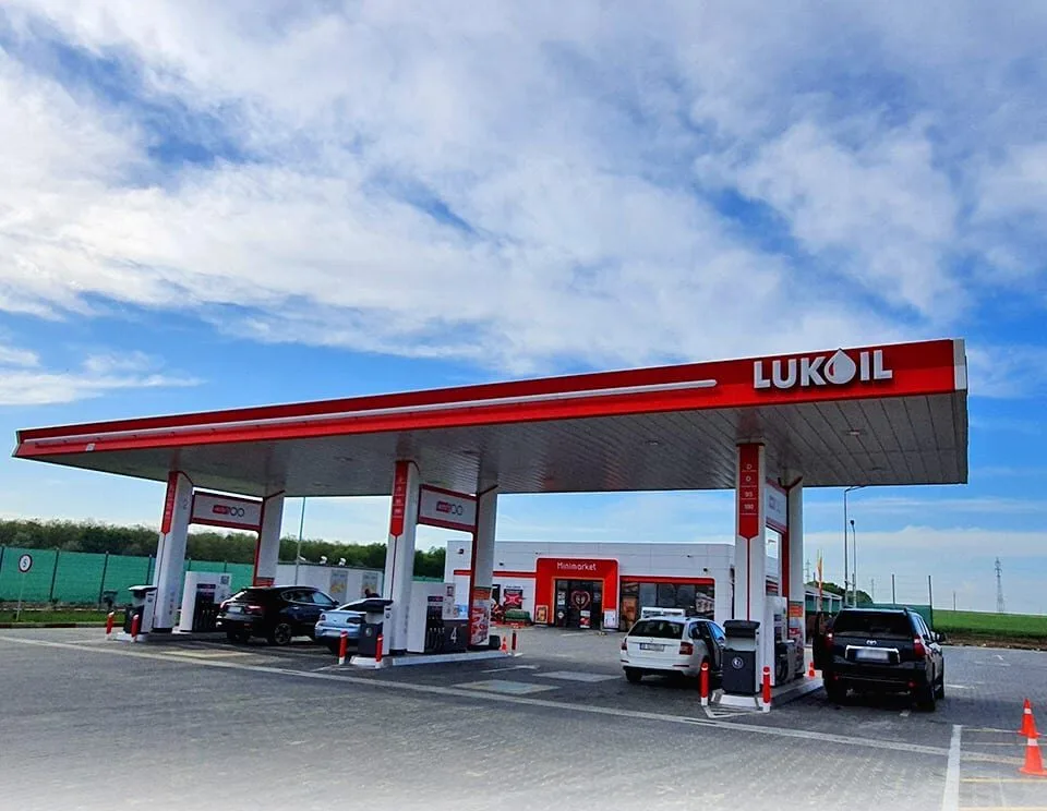 Franța și Germania intensifică sancțiunile: Lukoil, flota „fantomă” și comercianții de petrol, în atenția Uniunii Europene.