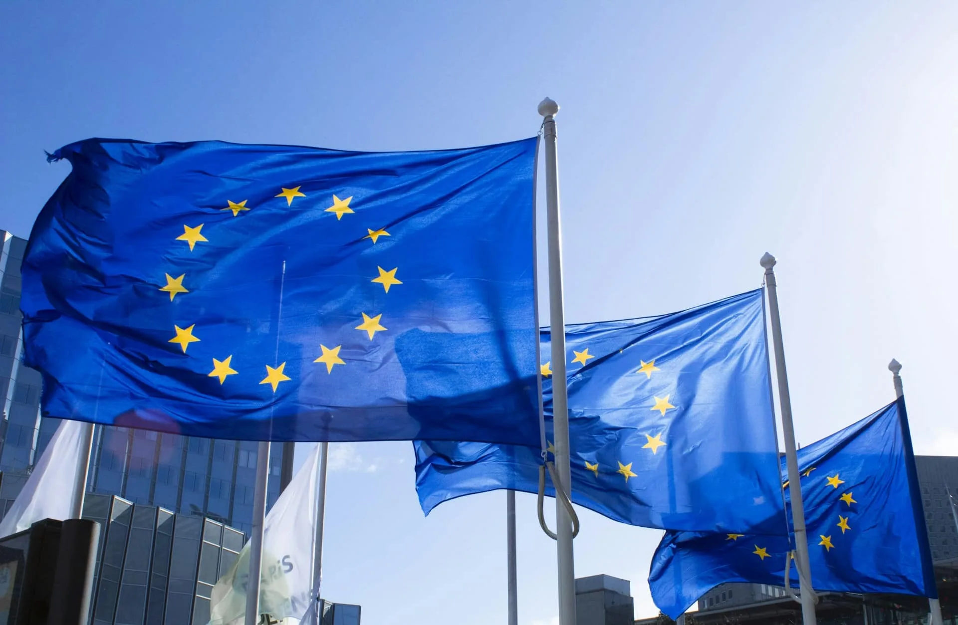 Europa se pregătește să elimine vizele pentru cetățenii ruși! Cei care contestă această decizie și motivele lor