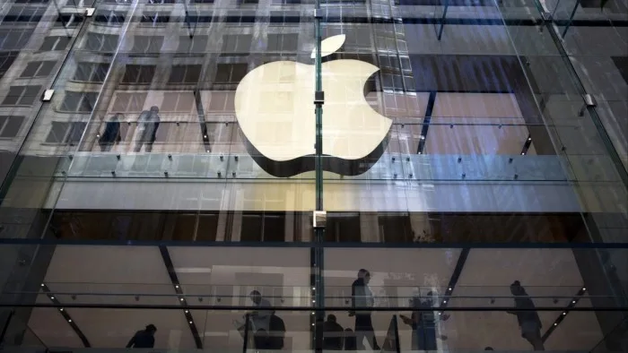 Acțiunile Apple au atins un nivel record istoric