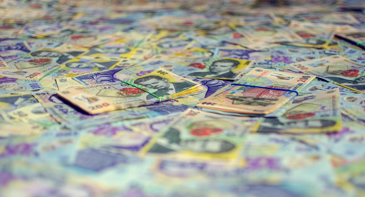 Salariul minim din 2025: De ce nu se aliniază cu inflația și impactul asupra economiilor românilor