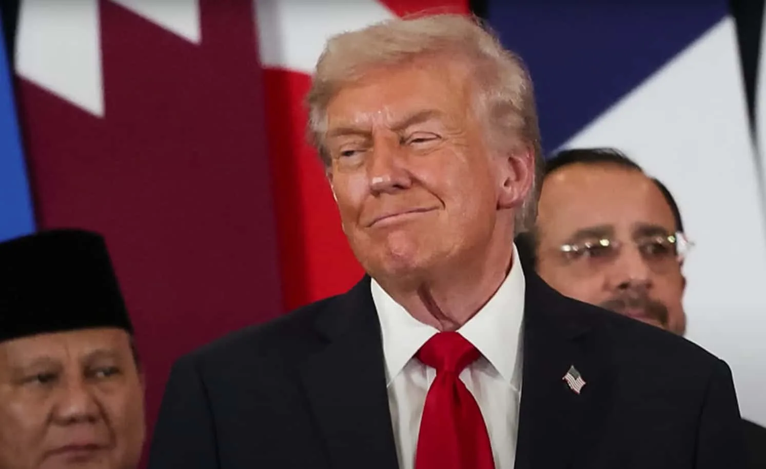 Tarifele implementate de Donald Trump au consecințe devastatoare. Ce impact vor avea asupra cheltuielilor americanilor în perioada sărbătorilor?