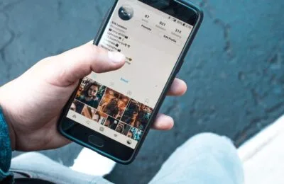 Instagram va notifica părinții despre căutările legate de suicid