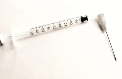Injecție HIV cu eficacitate de 100%, doar 2 doze pe an