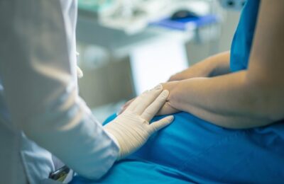 Spitalele din România, sub asediu: Medic lovit în Maramureș