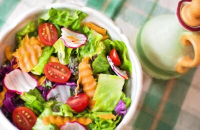 Dieta vegetariană: risc redus pentru 5 tipuri de cancer, risc crescut pentru unul