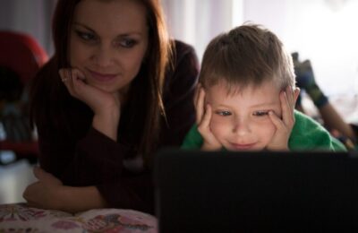 Inteligența emoțională, mai importantă decât AI pentru copii