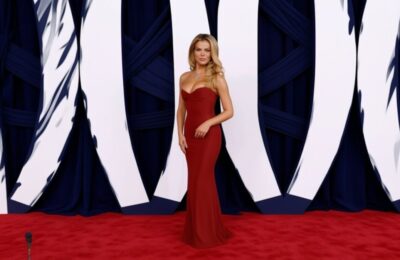 Brooks Nader, apariție spectaculoasă în costumul Baywatch