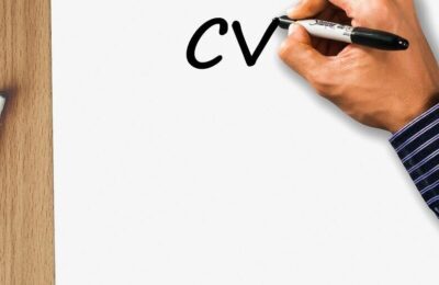 Inteligența artificială te ajută să obții jobul dorit: 3 unelte gratuite