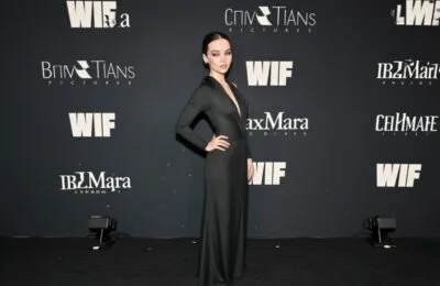 Dove Cameron, apariție spectaculoasă într-o rochie transparentă