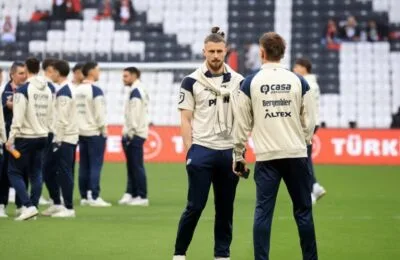 Lucescu surprinde: Ianis Hagi, căpitan contra Turciei