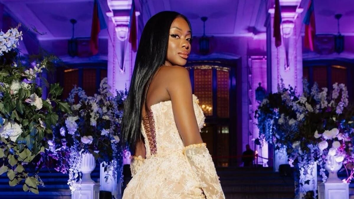 Naomi Hedman Asia Express