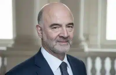 Moscovici avertizează: Corupția și Rusia pun în pericol euro