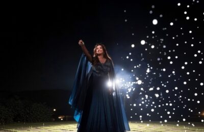 Shreya Ghoshal lansează album live cu piese din turneul All Hearts