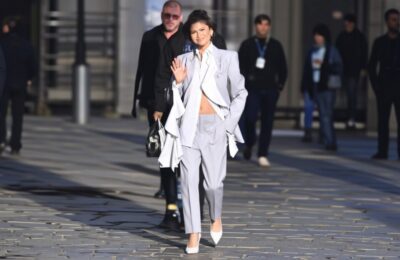 Zendaya poartă pantofii Miss Z de la Louboutin spre Jimmy Kimmel