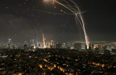 Iran atacă Israelul cu rachete; Arabia Saudită a interceptat proiectile