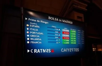 Bursele europene, scădere de 4,6%. Petrolul sare la 90 dolari