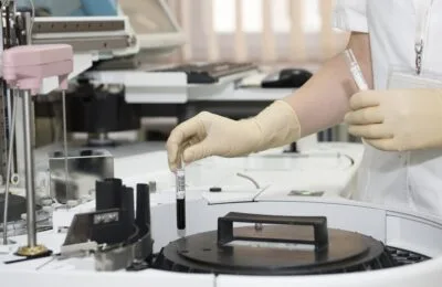 Concediile medicale pe hârtie dispar odată cu noul sistem online