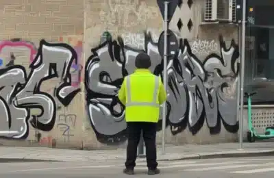 Ciucu propune finanțare de 80% pentru curățarea graffiti din București