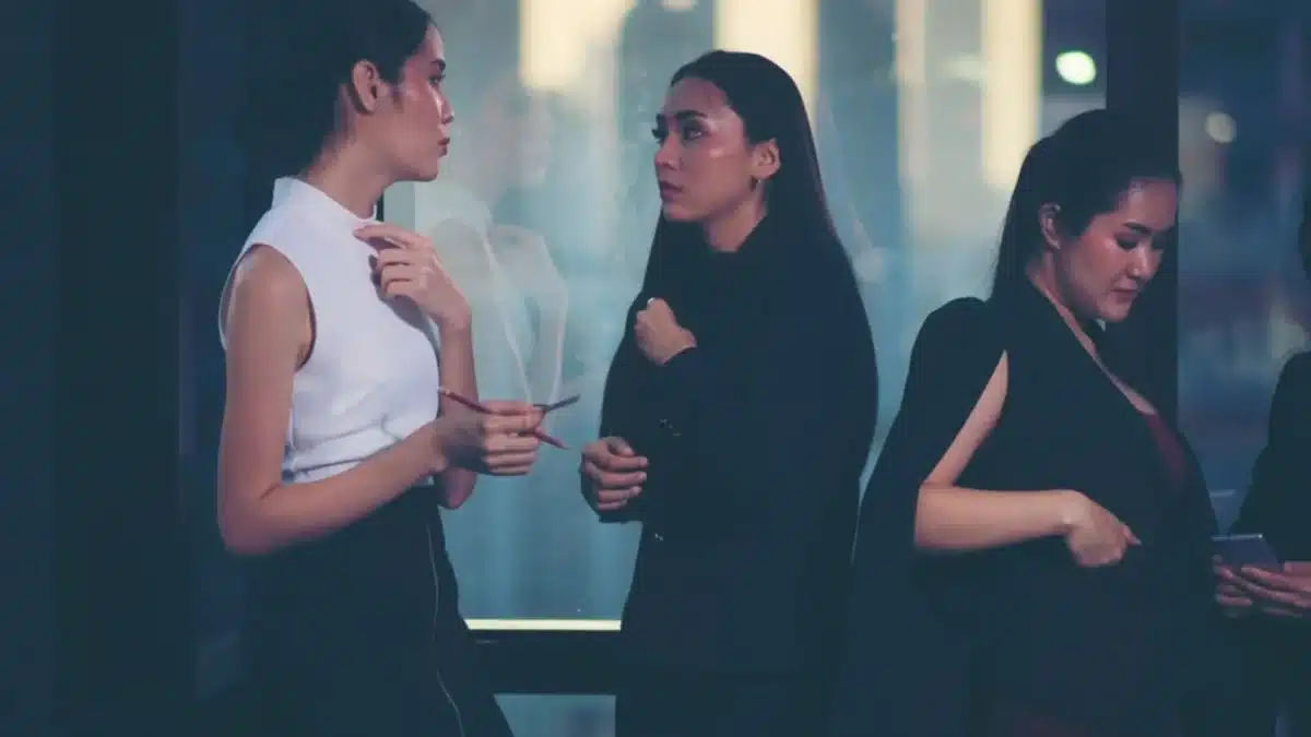 hărțuire sexuală birou