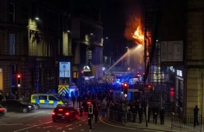 Incendiu major la Glasgow: Zeci de trenuri anulate, pompieri mobilizați