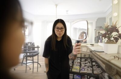 Peste 70% dintre adulți au „musculițe” în ochi. Când e alarmă