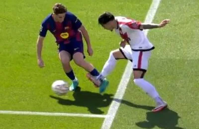 Penalty cerut de Rațiu cu Barcelona: Verdictul unui fost arbitru