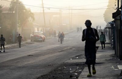 Cuba: Protestatarii au atacat sediul Partidului Comunist cu pietre