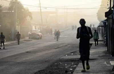 Cuba: Protestatarii au atacat sediul Partidului Comunist cu pietre