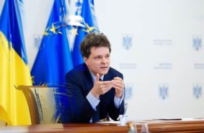 Ucraina: Românii vor studia în limba maternă, excepție la reforma