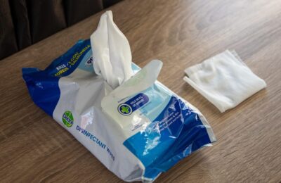 Șervețele pentru bebeluși, contaminate cu microplastic: Alerte în UE