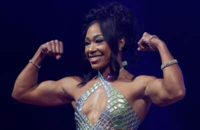 Alycia Baumgardner, rochie-bikini spectaculoasă după victorie