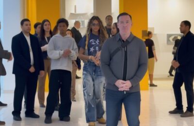 Blue Ivy, fiica lui Beyoncé, cu geantă de 3.650 dolari la Paris