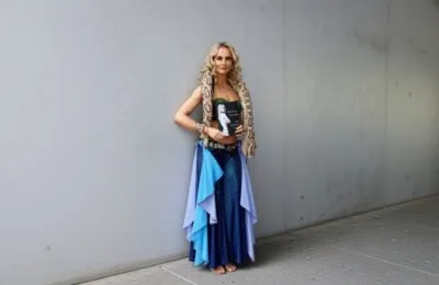 Britney Spears, dans energic la 44 de ani într-o fustă mini