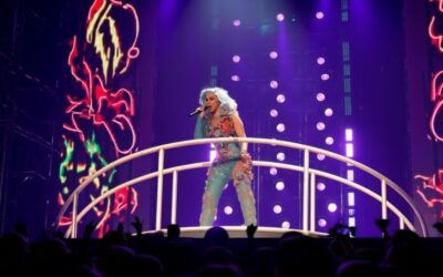 Cardi B, apariție spectaculoasă într-un catsuit fuchsia semnat Bryan Hearns