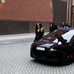 Charli XCX, apariție spectaculoasă într-o rochie transparentă Valentino