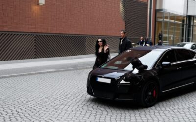 Charli XCX, apariție spectaculoasă într-o rochie transparentă Valentino