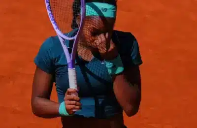 Coco Gauff a vomitat pe teren și a învins-o pe Sorana Cîrstea