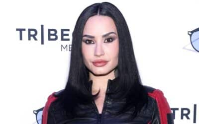 Demi Lovato, apariție spectaculoasă într-o rochie transparentă