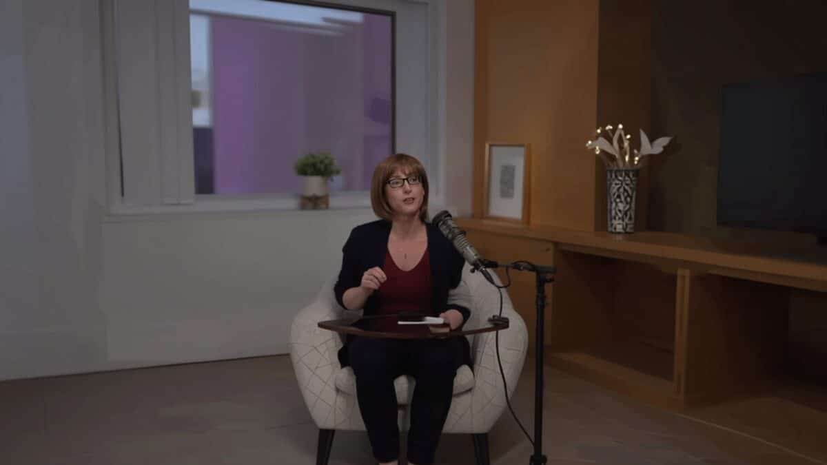 Freida McFadden identitate