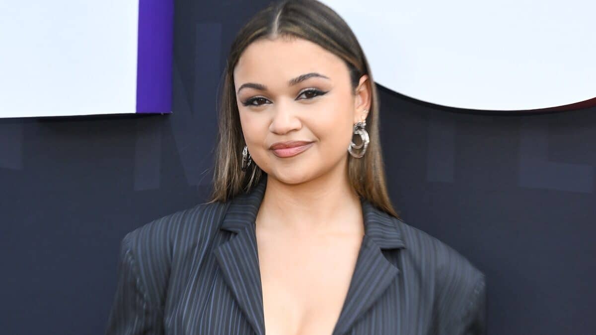 Madison Bailey selfie