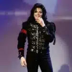 Fiii lui Michael Jackson, omagiu vestimentar. Paris acuză