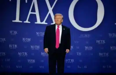 Trump, confuz de „magazinul de la colț”, critică deducerile fiscale