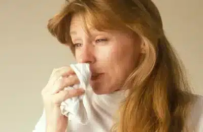 Alergiile la polen, cu două săptămâni mai lungi din cauza climei