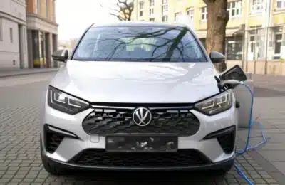 USR propune amenzi pentru blocarea locurilor de încărcare electrice