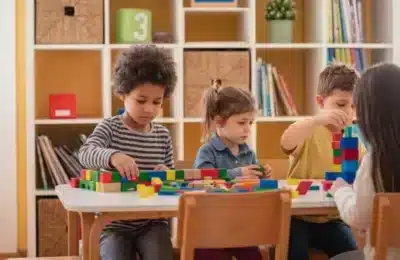 Grădinița obligatorie de la 4 ani din 2026. Ce trebuie să știe părinții