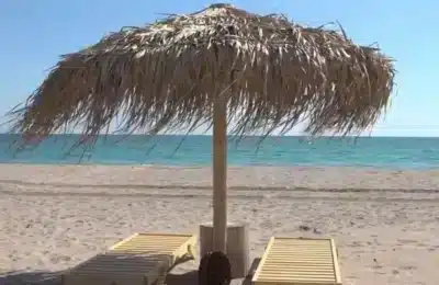 Litoralul, luat cu asalt de 45.000 de turiști. Cât costă Vama de 1 Mai