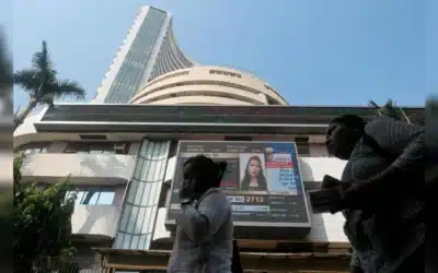 Petrolul Brent depășește 111 dolari. Impact la pompă în România