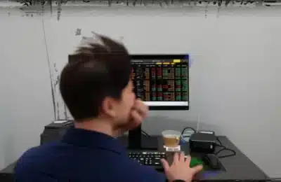 Prețul petrolului scade cu 9%, după redeschiderea Strâmtorii Hormuz