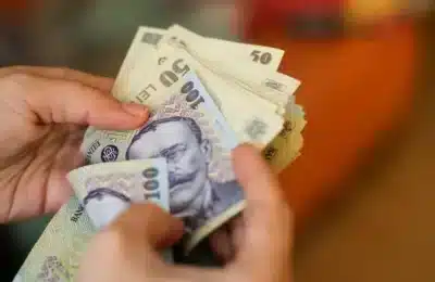 Salariul mediu net, 5.914 lei în România, dar sub Vestul Europei