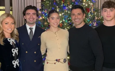 Kelly Ripa și Mark Consuelos împlinesc 30 de ani de căsnicie. Detalii neștiute din viața de familie